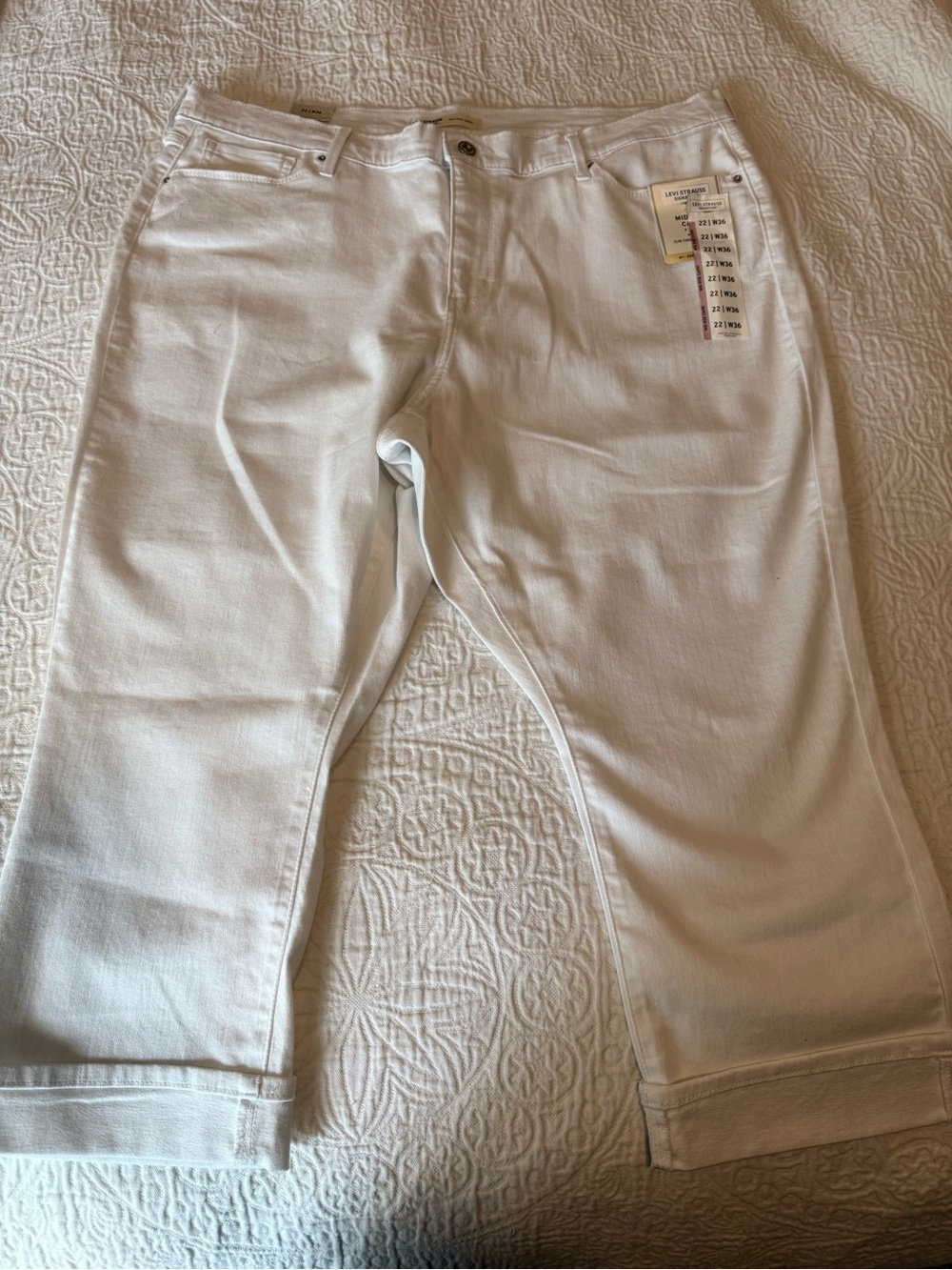 Levi Strauss Levis white denim capri jeans 22 new